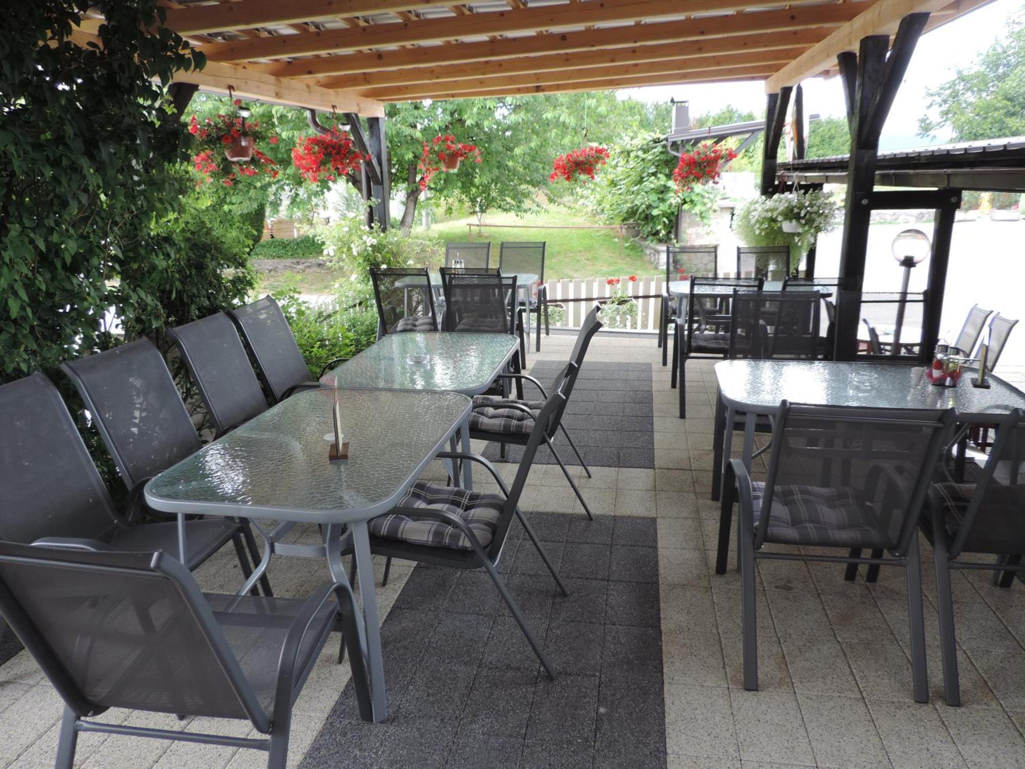 Bed And Breakfast Victoria Ogulin Exterior foto
