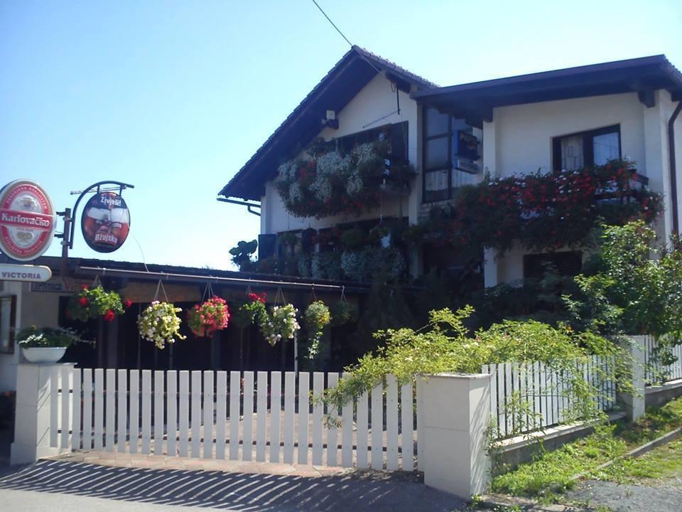 Bed And Breakfast Victoria Ogulin Exterior foto